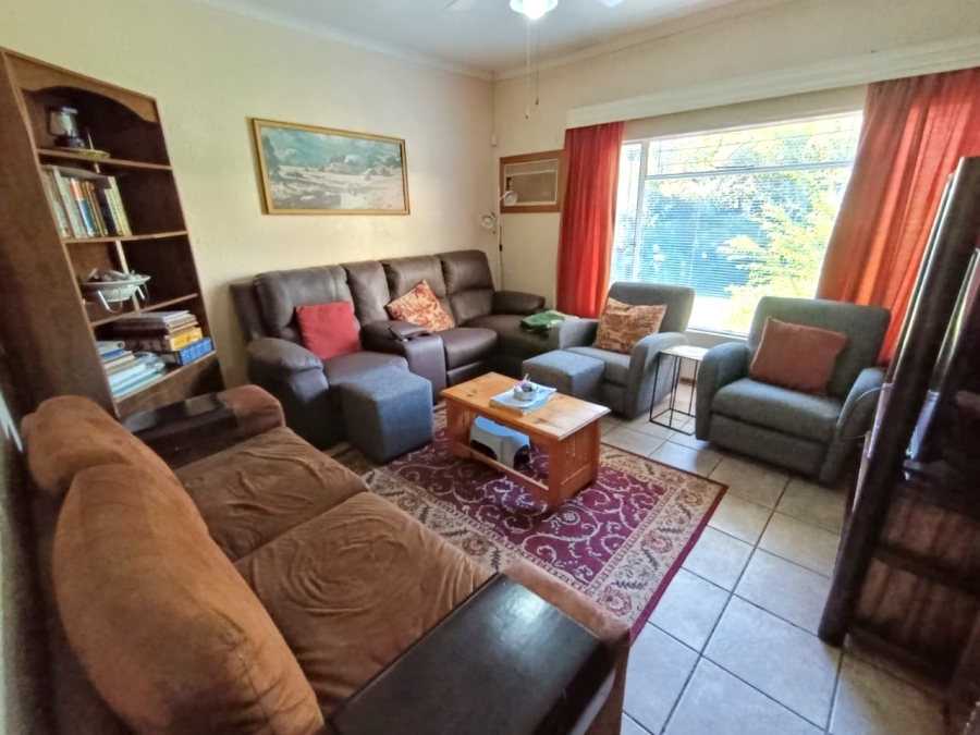 4 Bedroom Property for Sale in Langenhovenpark Free State